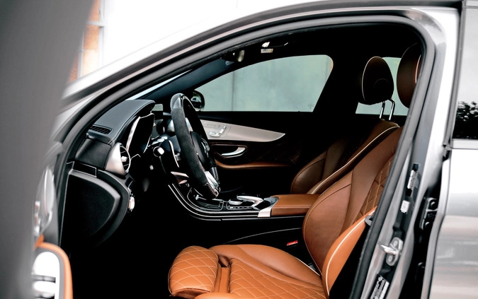 Mercedes-Benz Klasa C cena 319900 przebieg: 83500, rok produkcji 2019 z Pionki małe 596